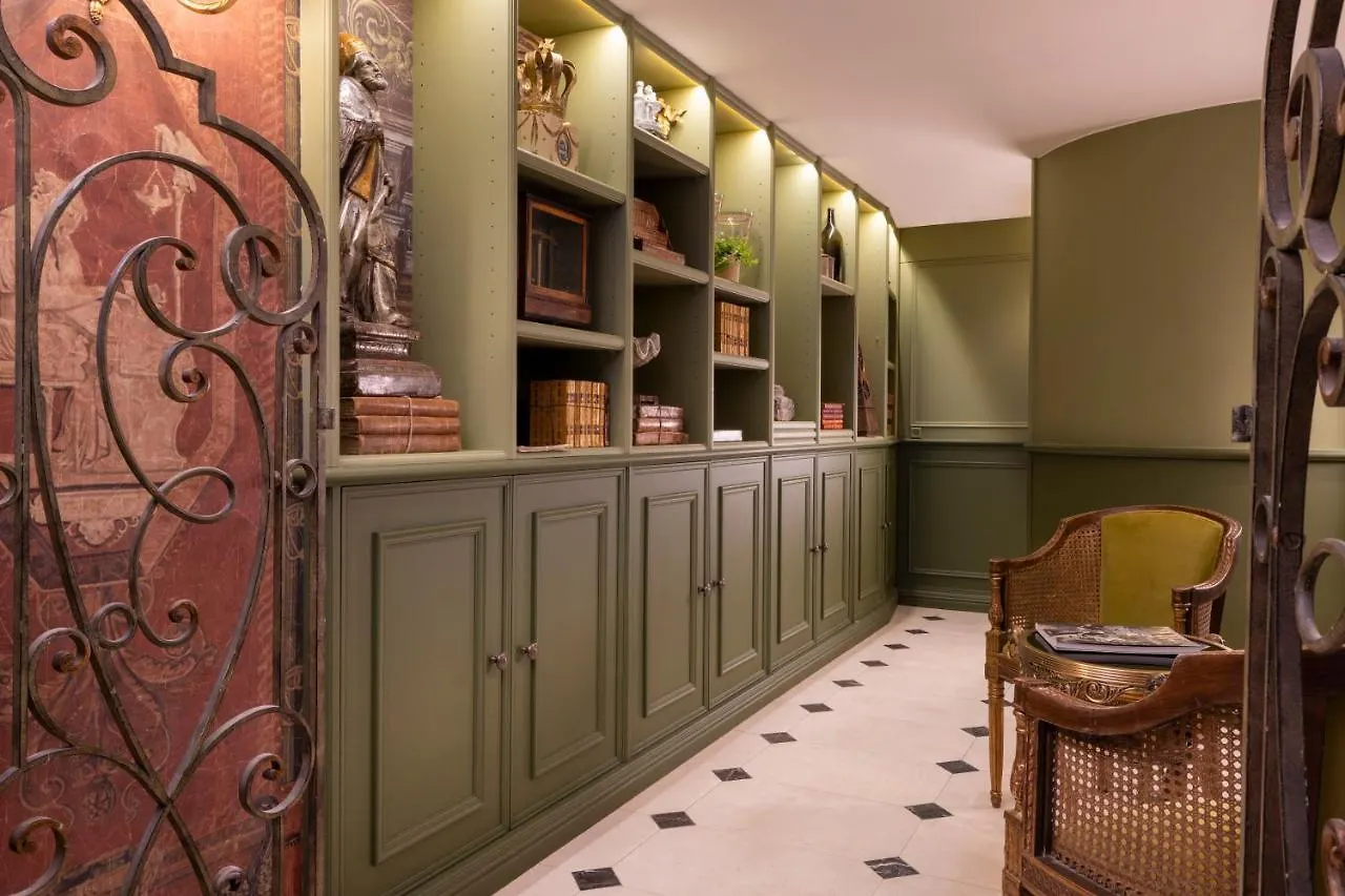 Maison Cardinal Furstemberg Parigi